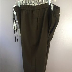 🌿khaki cargo pants with banded hem🌿